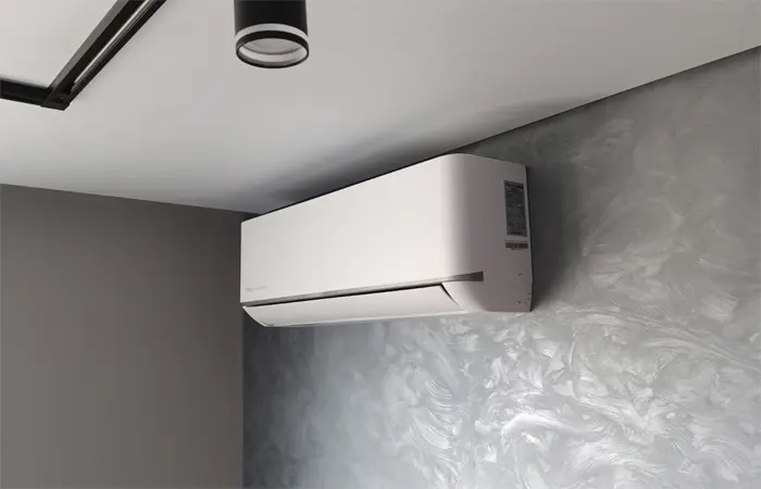 Установка кондиционера возле окна